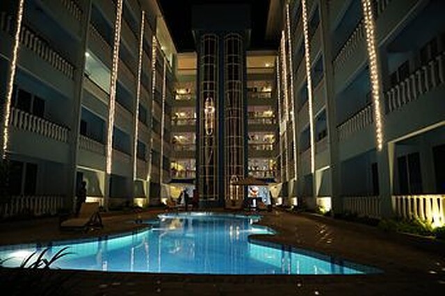 کوری شل بیچ اپارتمنتز