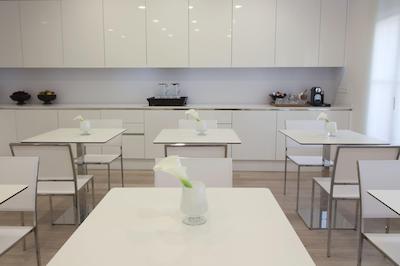 د 8 بوتیک ب اند ب