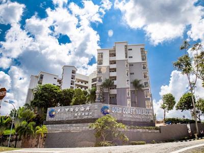 گولد کاست مالاکسا اینترنیشنال ریزرت