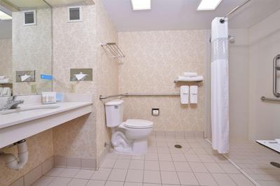 هامپتون این ونسبرو / استوارتز درافت