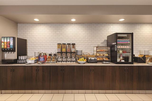 کونتری این اند سویتز بای رادیسن ویلمار من