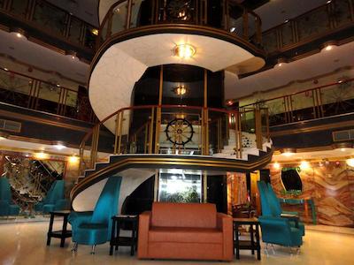 بیچ بی هتل مسقط