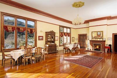 بوتیک هتل وارویک هوس