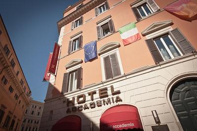 هتل اکسادمیا