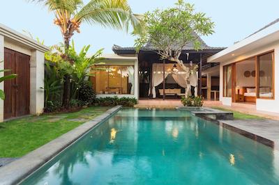 انیار ساری ویلا