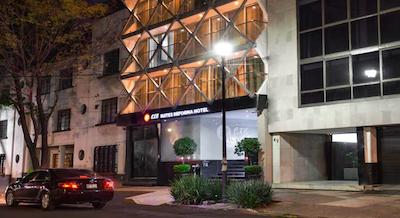 هتل اورستارز سویتز رفرما