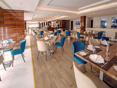 مونپیک هتل اسفاکس