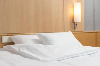 ایبیز ایسناچ هتل