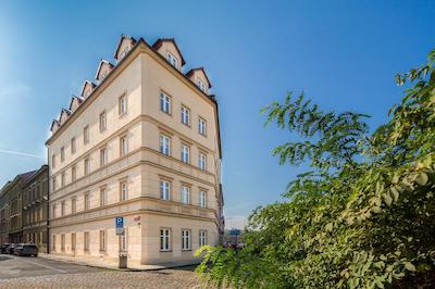 ل پتیت هتل پراگو