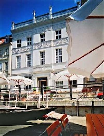 ارتتل برلین-میت بای پارک پلازا