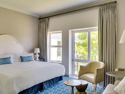 پرتیا هتل کاپ تون موبر