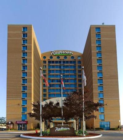 رادیسن سویت ترنتو آیرپرت