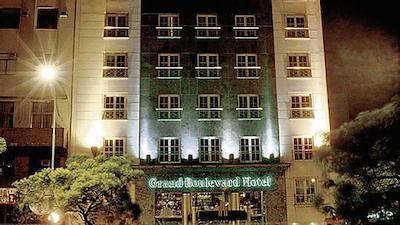 هوارد جهنسُن 9 د جولیو اونو