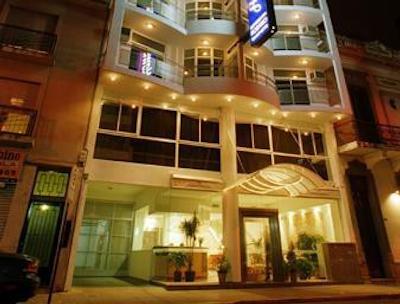 هوارد جهنسُن رساریو