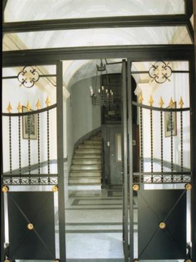 هتل سنترو کاوور