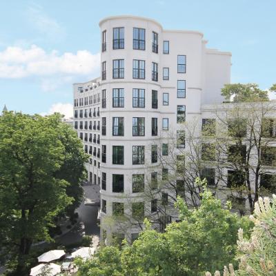 د چارلز هتل