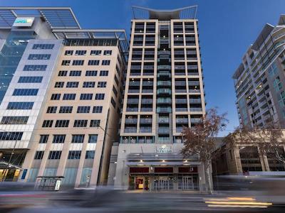 اُاکز هریزنز