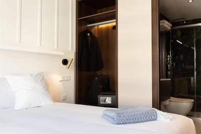 رامیرز فلاتز اند بار