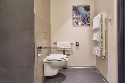 دوبلتری بای هیلتون هتل کلوج-سیتی پلازا