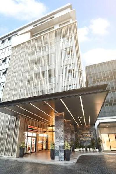 د کوارتر لادپراو بای یو اچ جی