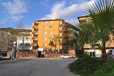 اتاک اپارت هتل