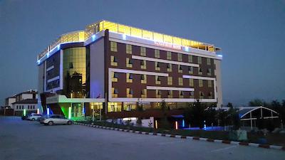 نوان سوئیت هتل