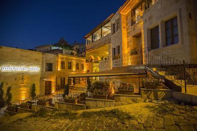 لونا کیو هتل