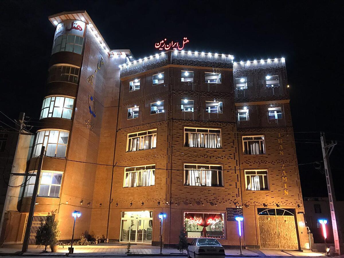 هتل ایران زمین دورود