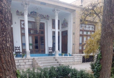 اقامتگاه بومگردی نصف جهان