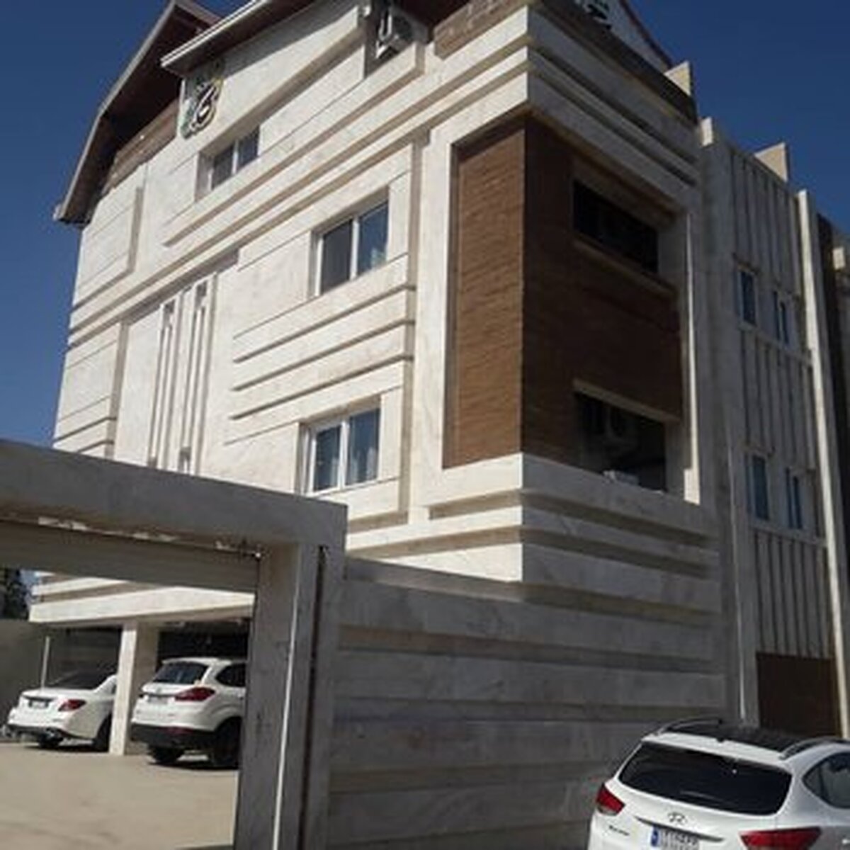کاج بندر انزلی