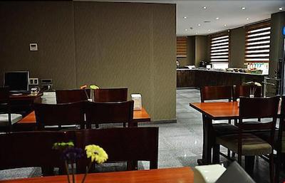 گرند مرین ایرپورت هتل