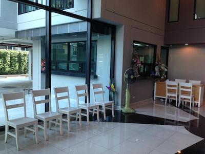 ایپریمیوم سوخومویت ۸۱ هتل