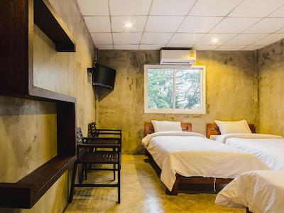 ای تی اسمایل هاوس