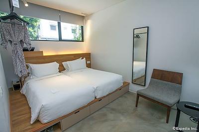 لوید اس اسن