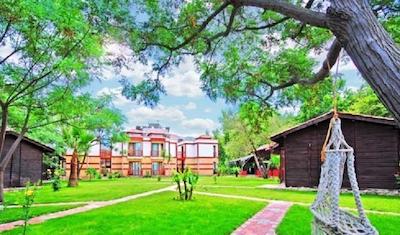 لیکیا ادراسا هتل