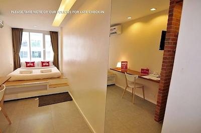 زن رومز کیس استادی آسوک