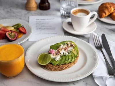 پولمن دوحه وست بی