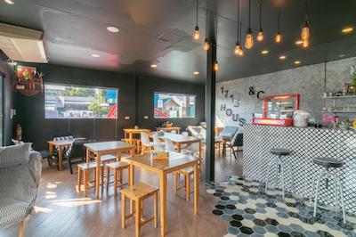 1715 هاوس کافه ریسورت