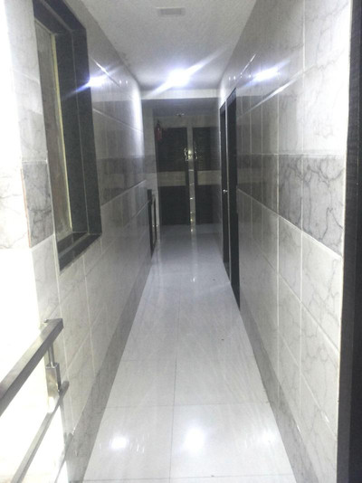 هتل هالیدی این