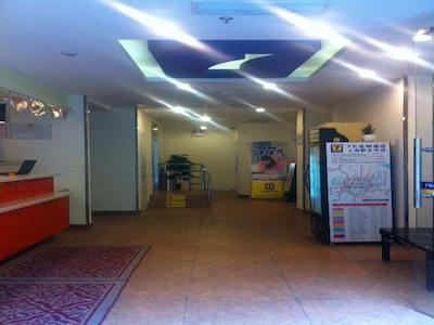 7 دیز این شانگهای جینگان تمپل برانچ