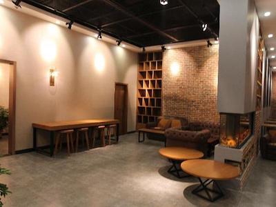 جیمز جویس کافتل کیوفو باس استیشن برانچ