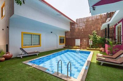 آکرون سی وی ریسورت