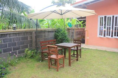 له بار تاری هتل