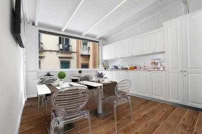 لا فونتانینا سوئیتز