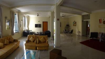 توریم پلیس هتل