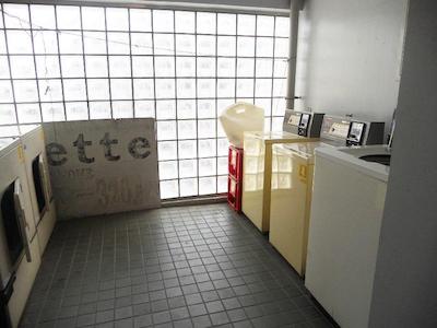 پالت تاکاشی مادایرا گست هاوس