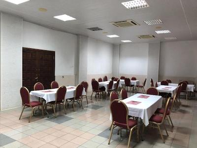 میپل لیف هتل