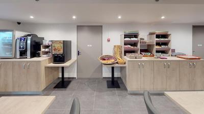 کریاد دایرکت لایل ایست - استاد پیر موری