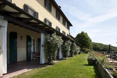 ریلیز فاریناتی