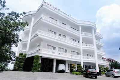 OYO 696 Hasanah Guest House Syariah De Saphire